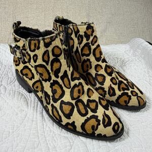 Blondo Women 8.5 Brown Tan Tami Leopard Print Waterproof Cow Hair Zip Booties